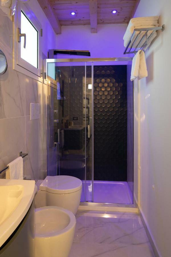 קאריני Arricampati Apartments Villa & Bringo Car Rental מראה חיצוני תמונה